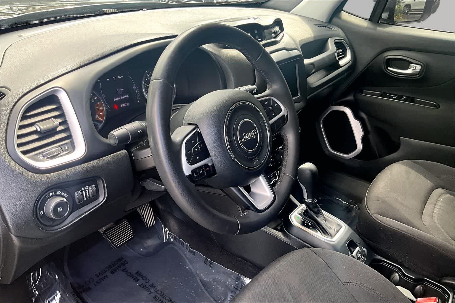 Used 2020 Black Clearcoat Jeep Latitude image 18