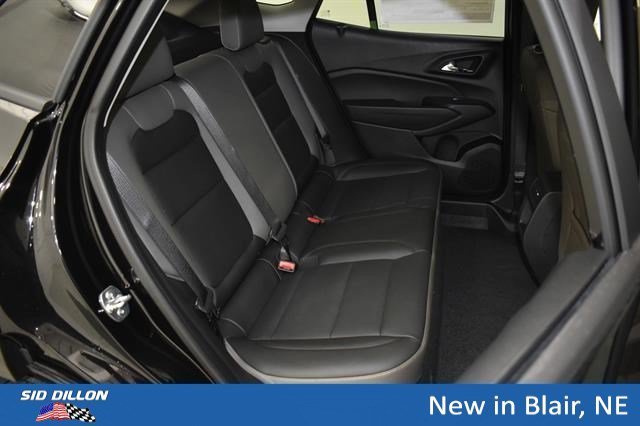 New 2026 Mosaic Black Metallic Chevrolet ACTIV image 9