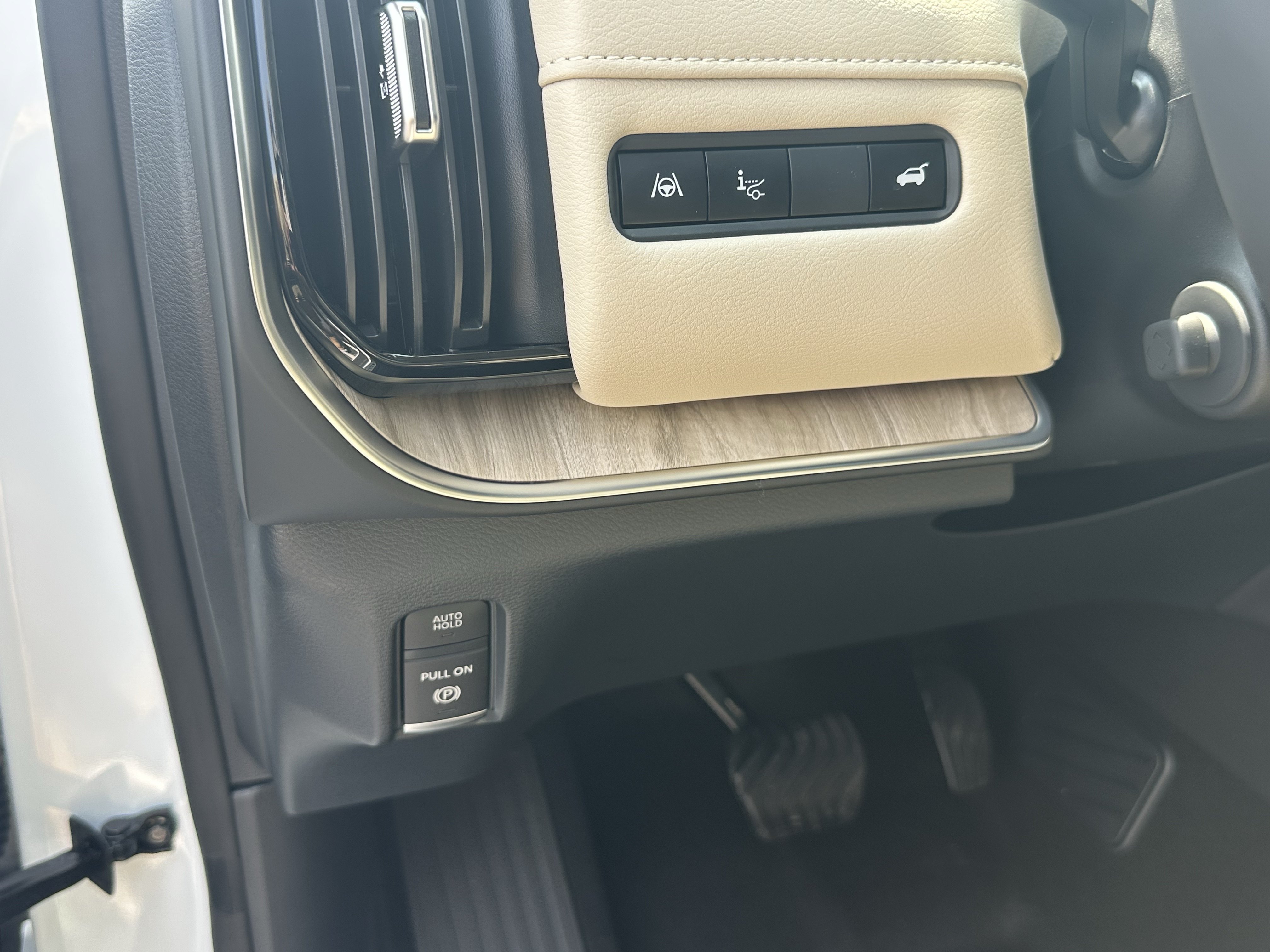 New 2026 Everest White Pearl Tricoat Nissan Platinum Reserve image 30