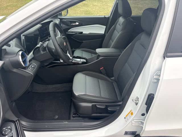 2026 Chevrolet Trax LT - Photo 10