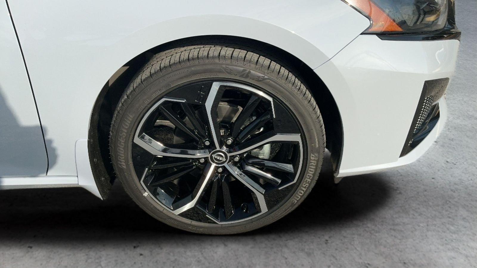 New 2026 Gray Nissan 2.5 SR image 42