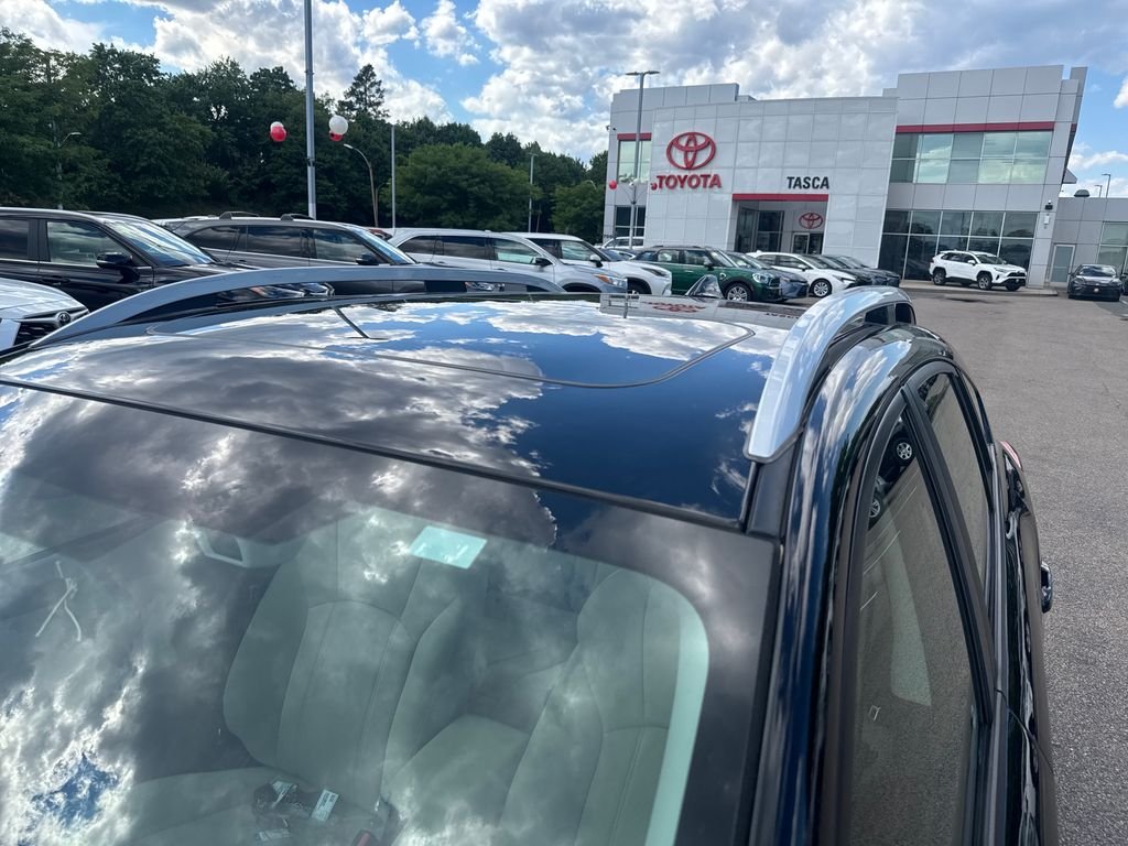 Used 2020 Black Subaru Premium image 44