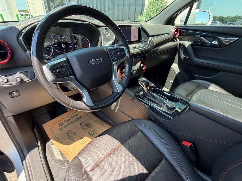 Used 2020 Silver Chevrolet RS image 7