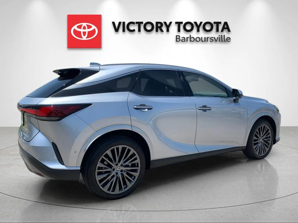 Used 2025 Silver Lexus 350 Luxury image 7