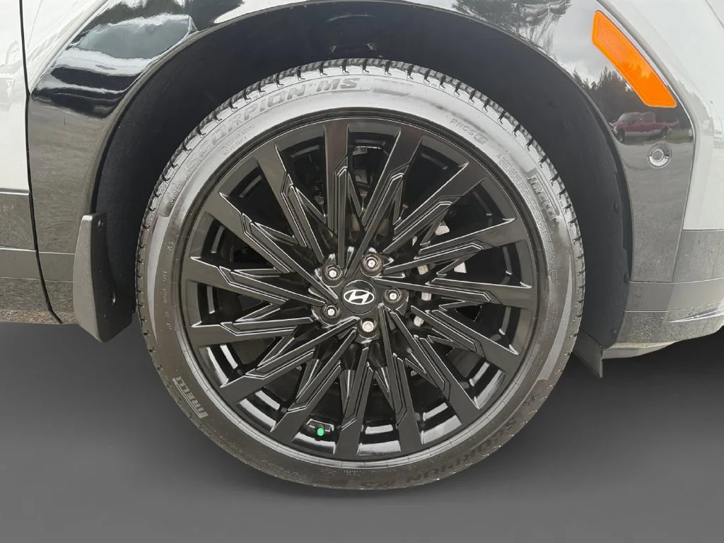 Used 2024 Gray Hyundai Calligraphy image 9
