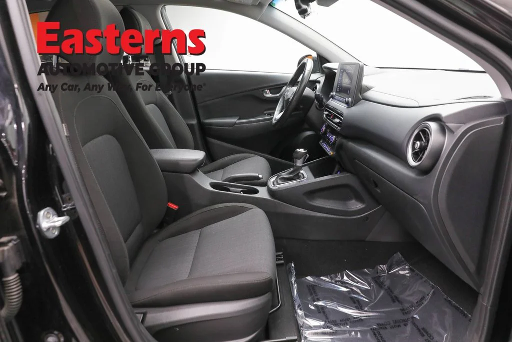 Used 2022 Black Hyundai SEL image 24