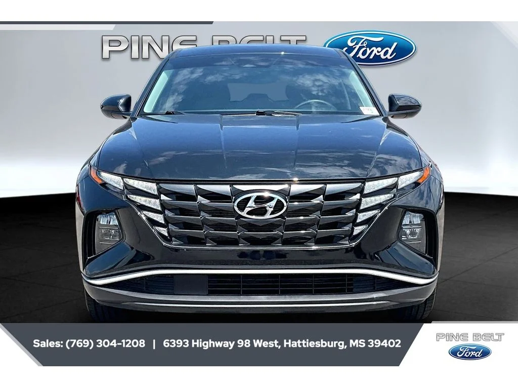 Used 2023 Phantom Black Hyundai SE image 3