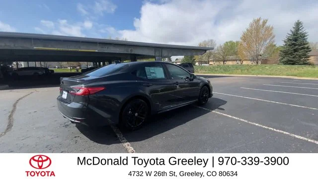 2025 Toyota Camry SE - Photo 8