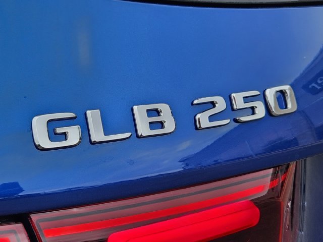 New 2026 Starling Blue Metallic Mercedes-Benz GLB 250 image 13