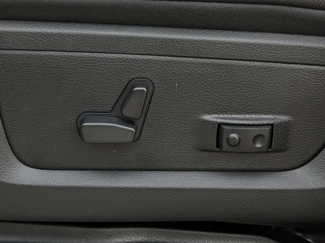 New 2026 White RAM Limited - - Dually Max Tow Grp - Night Edition - Power Sunroof & More! image 15