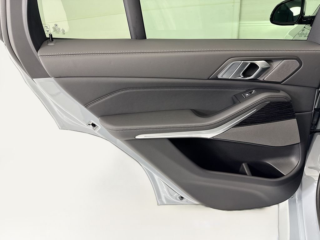 New 2026 Gray Metallic BMW xDrive40i image 25