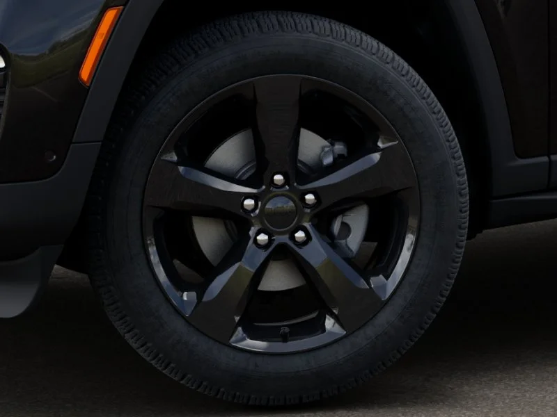 New 2025 Diamond Black Crystal Pearl-Coat Exterior Paint Jeep Limited image 35