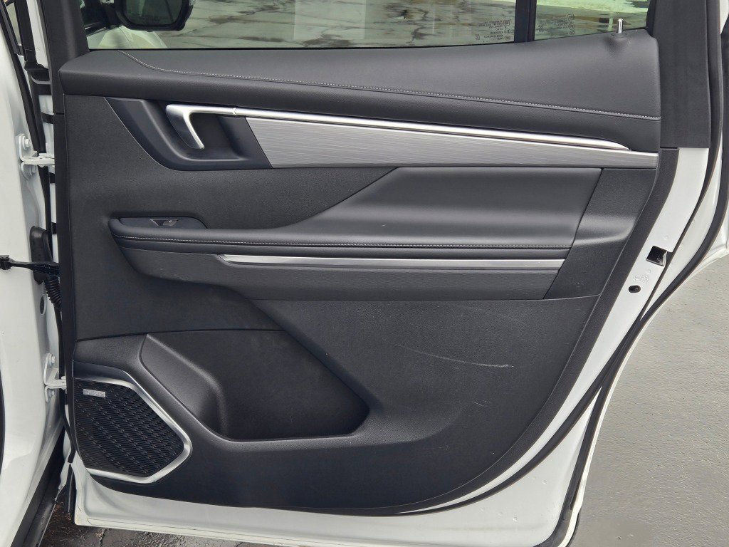 2025 Buick Enclave Preferred - Photo 10
