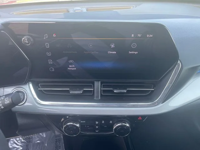 2025 Chevrolet Trax LT - Photo 20
