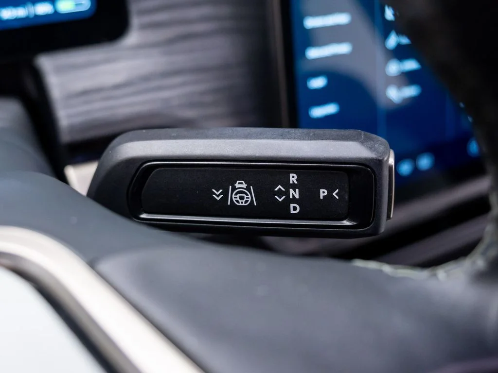 Used 2023  Rivian Adventure image 31