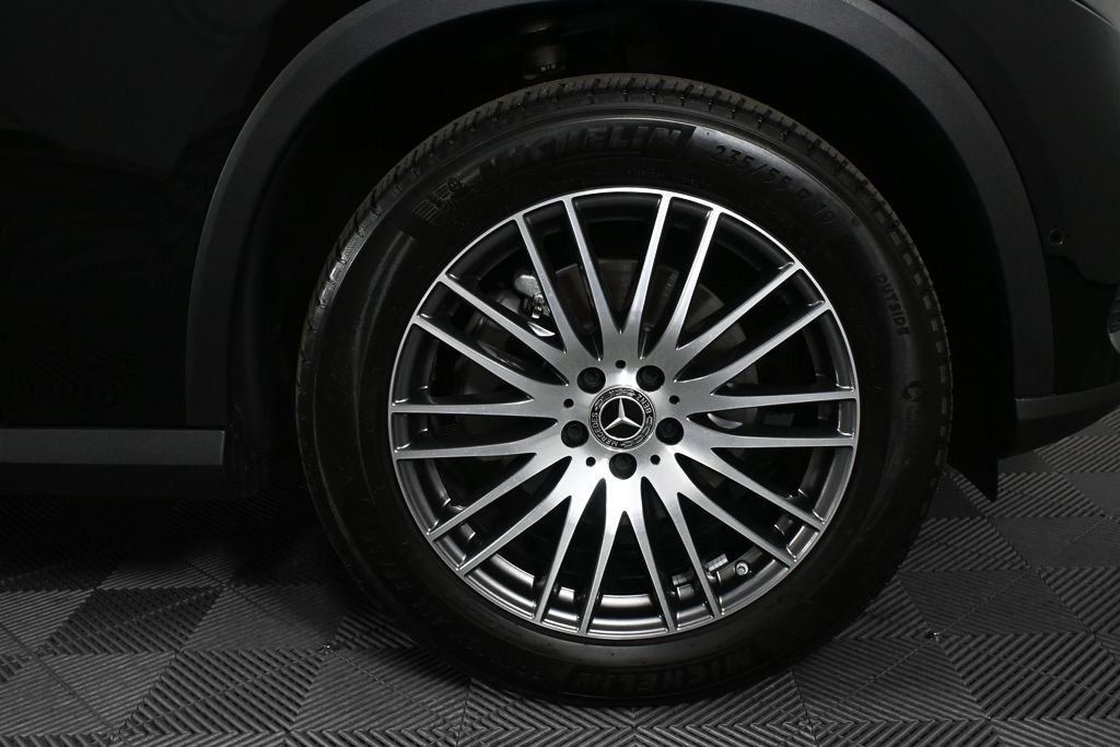 Certified Used 2026  Mercedes-Benz GLC 300 image 36