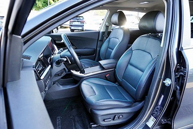 Used 2022 Gray Kia EX Premium image 15