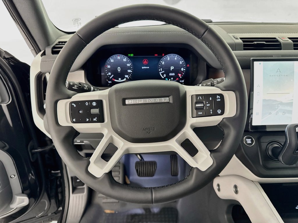 New 2026 Santorini Black Land Rover X-Dynamic SE image 11