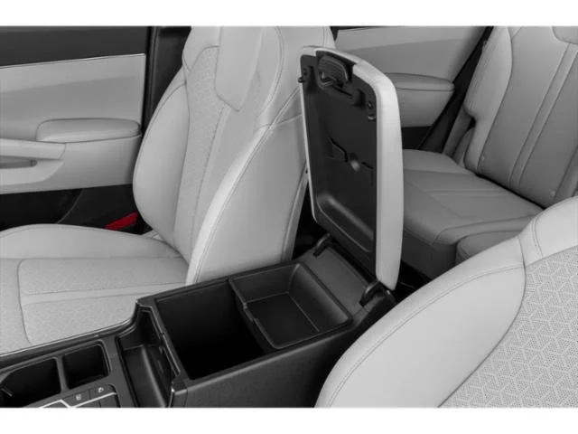 Certified Used 2023 Everlasting Silver Kia S image 18