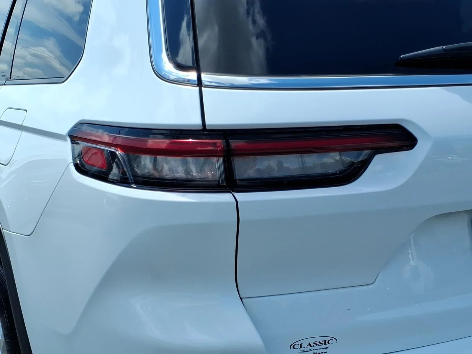 Used 2023 Bright White Clearcoat Jeep Limited image 17