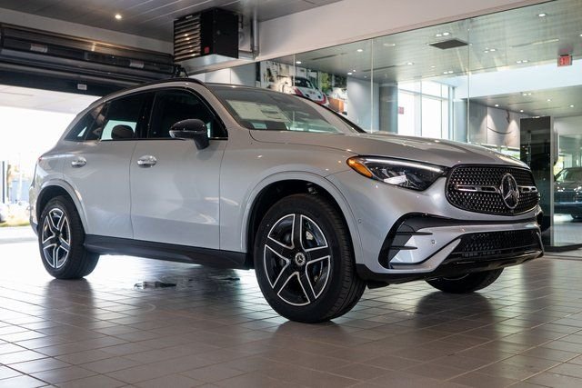 2026 Mercedes-Benz GLC GLC 300 4MATIC's photo
