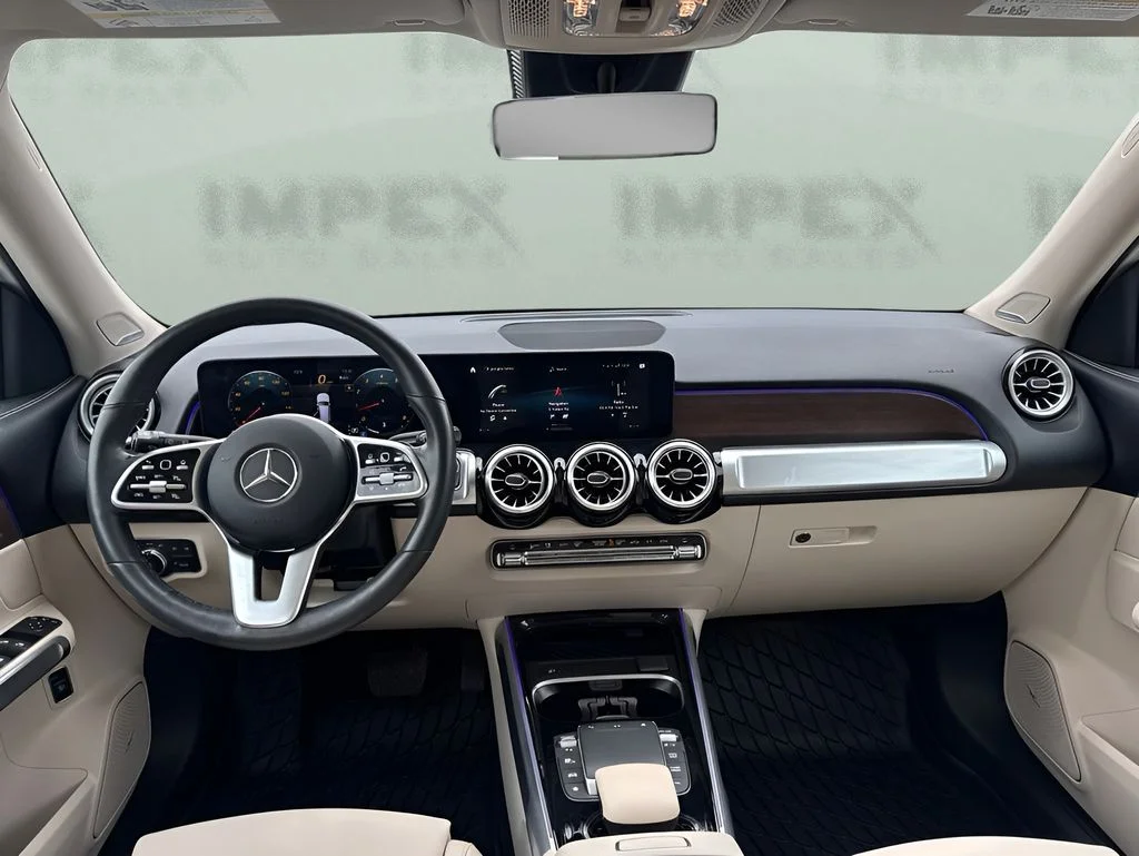 Used 2022 White Mercedes-Benz GLB 250 image 13