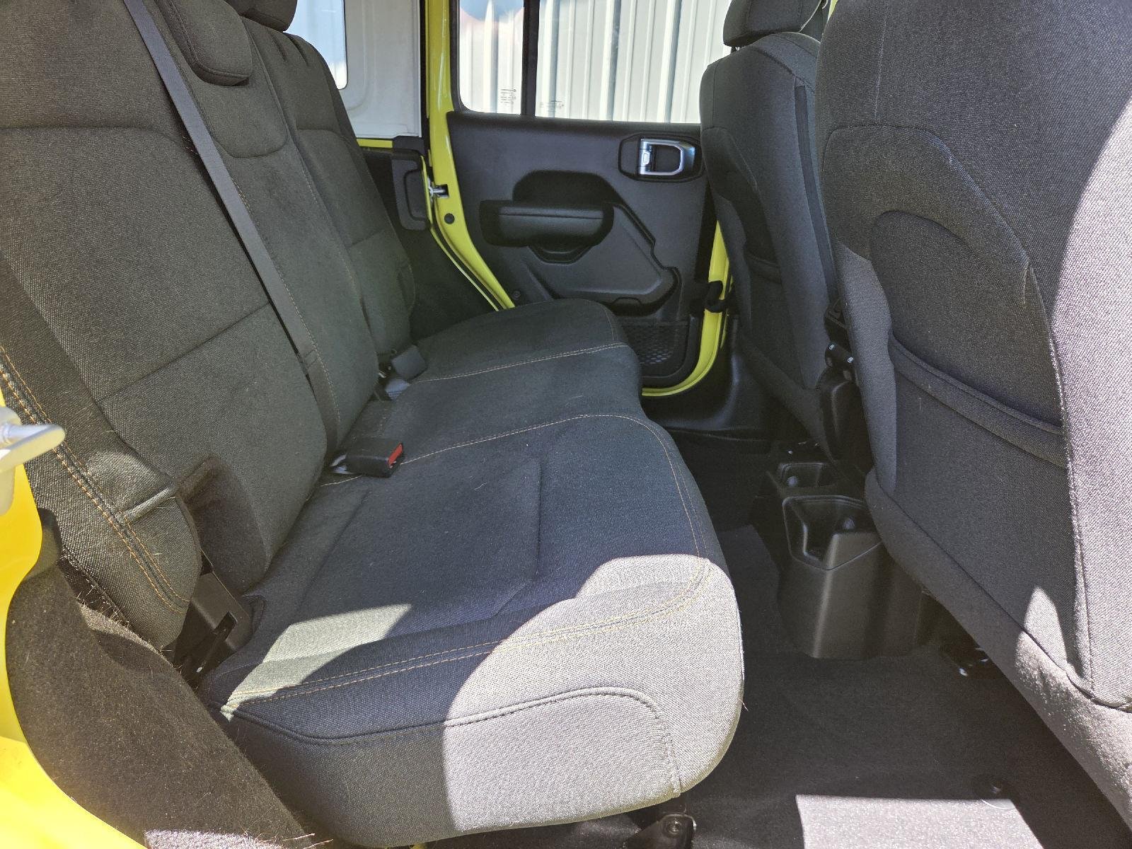 Used 2024 YELLOW JEEP SPOR image 17