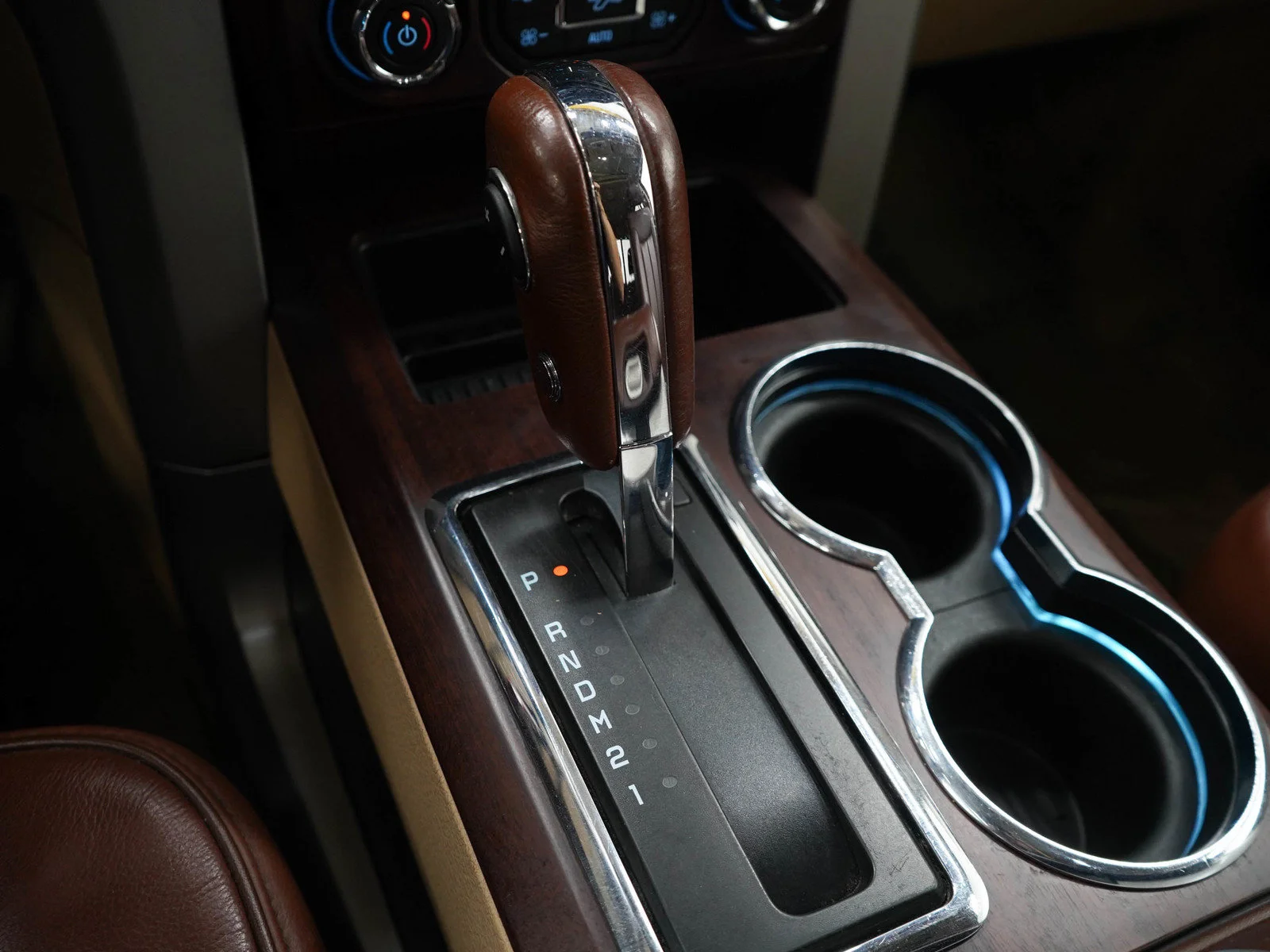Used 2014  Ford XL image 21
