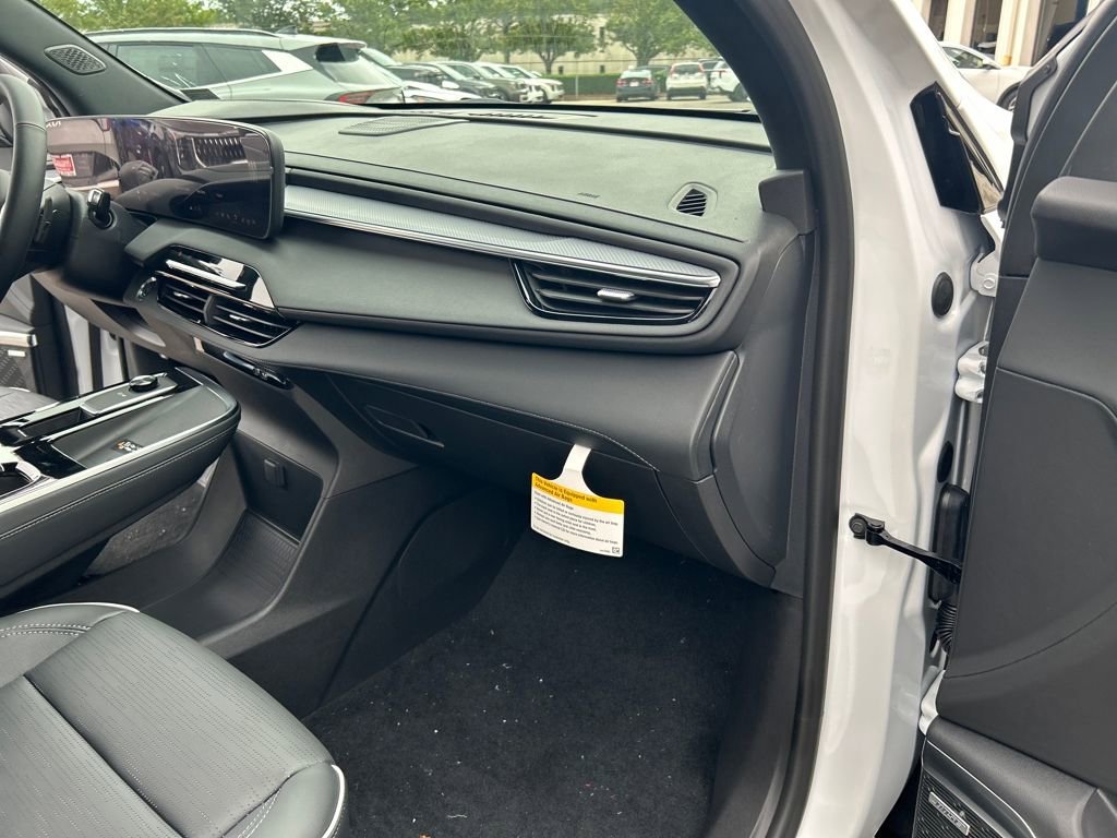New 2026 Summit White Buick Sport Touring image 32