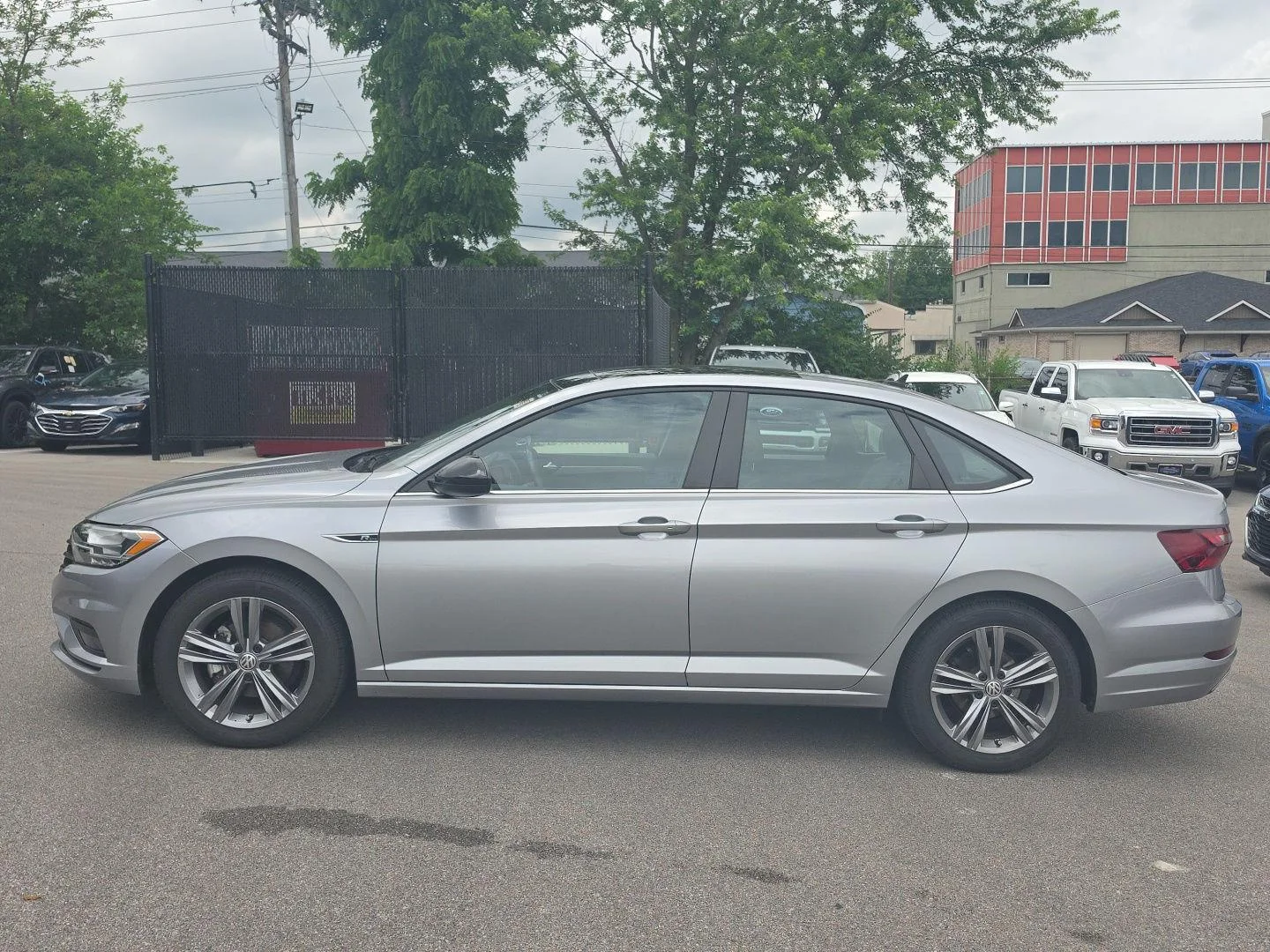 Used 2021 Pyrite Silver Metallic Volkswagen R-Line image 6