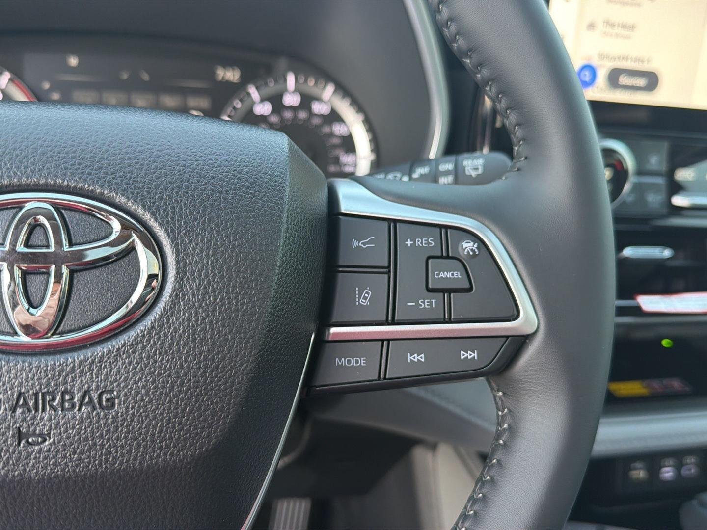 New 2026 Ruby Flare Pearl Toyota XLE image 23