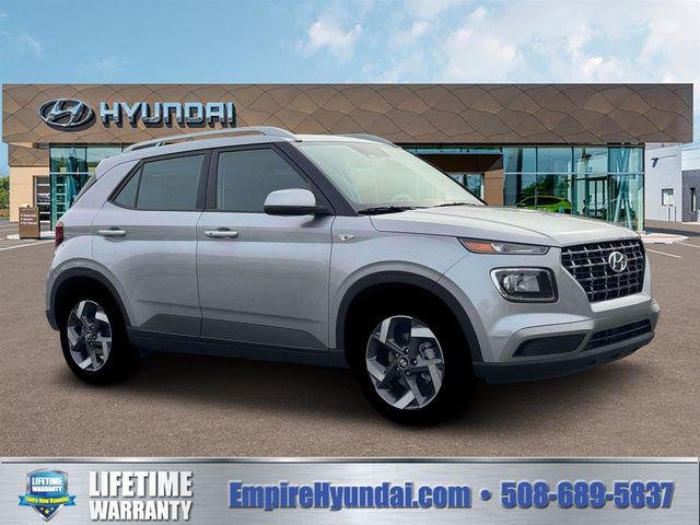New 2026 Shimmering Silver Hyundai SEL image 10