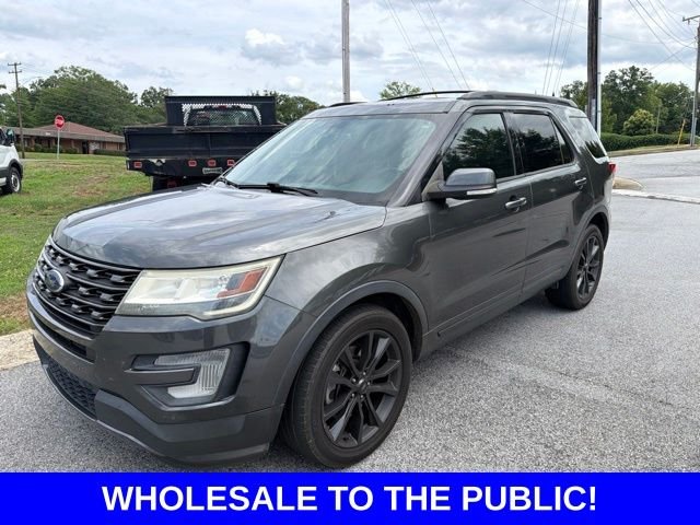 Used 2017 Gray Ford XLT image 1