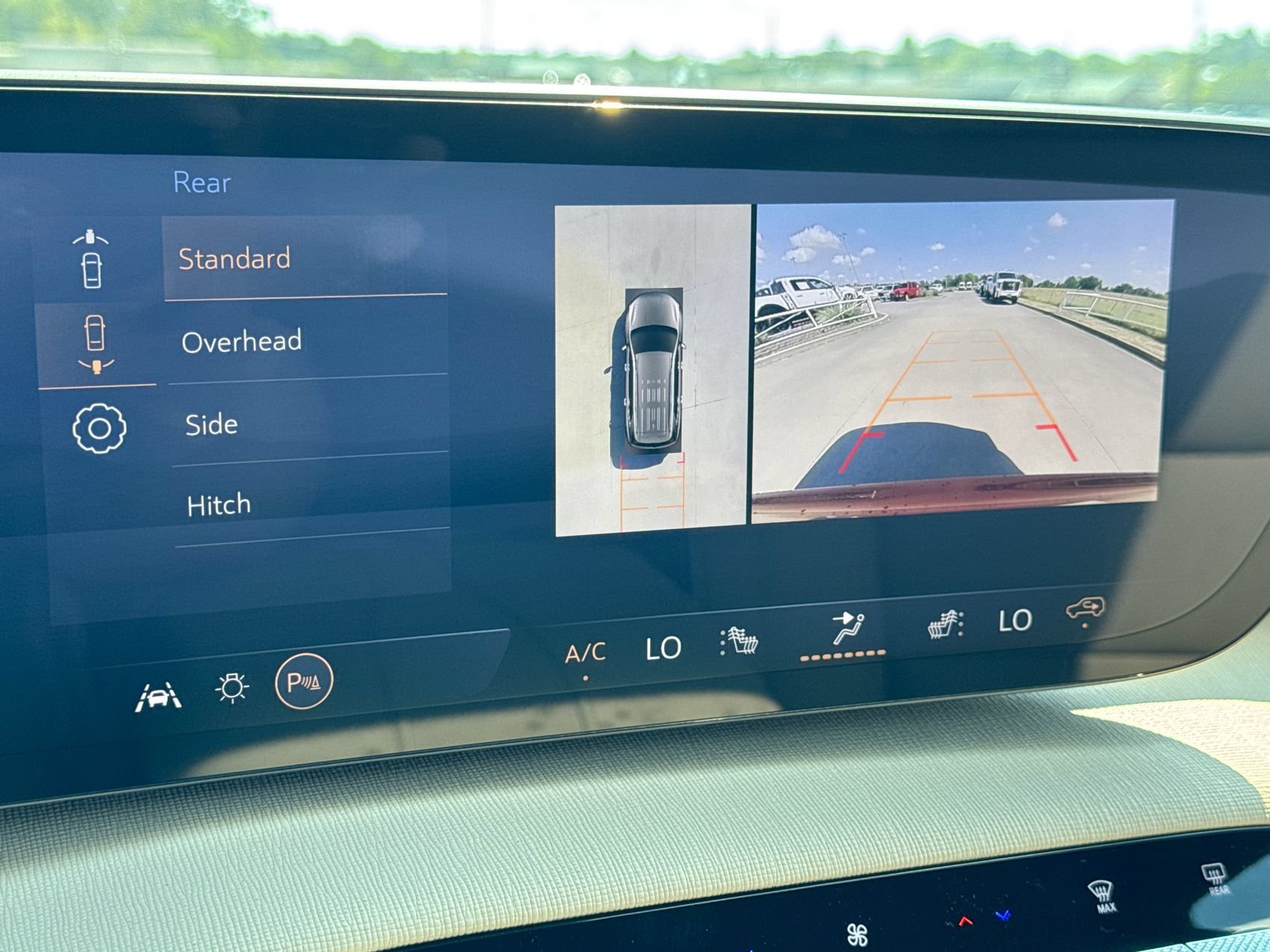 2026 Buick Enclave Preferred - Photo 17
