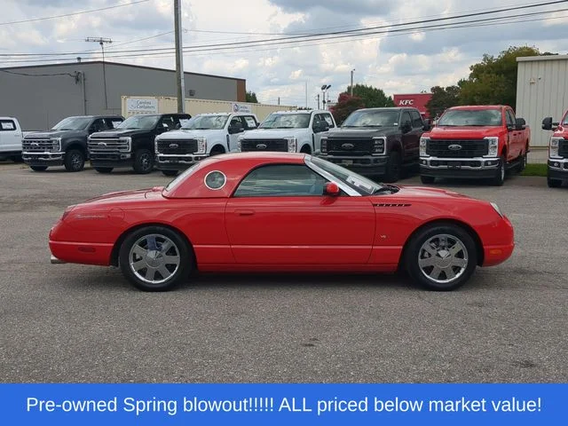 Used 2003 Red Ford  image 14