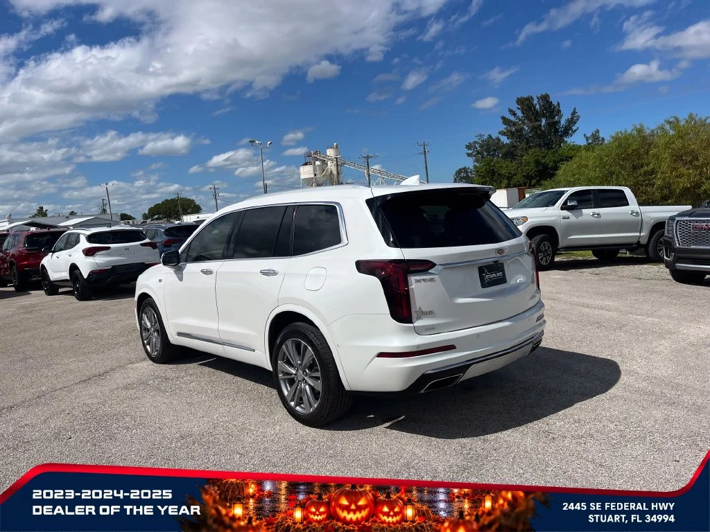Used 2023 CRYSTAL WHITE TRICOAT Cadillac AWD Premium Luxury image 5