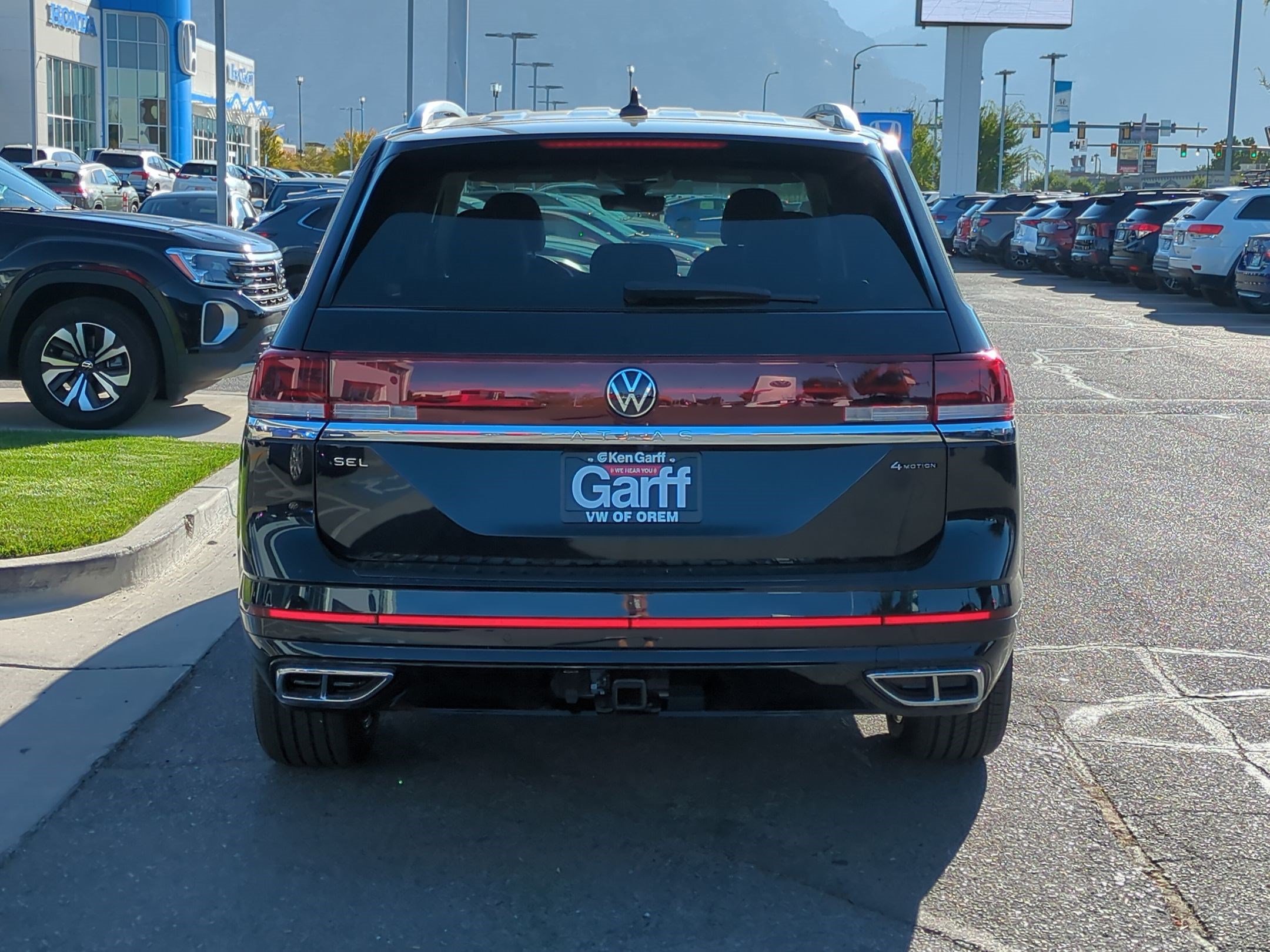 New 2026 Deep Black Pearl Volkswagen 2.0T SEL Premium R-Line image 4