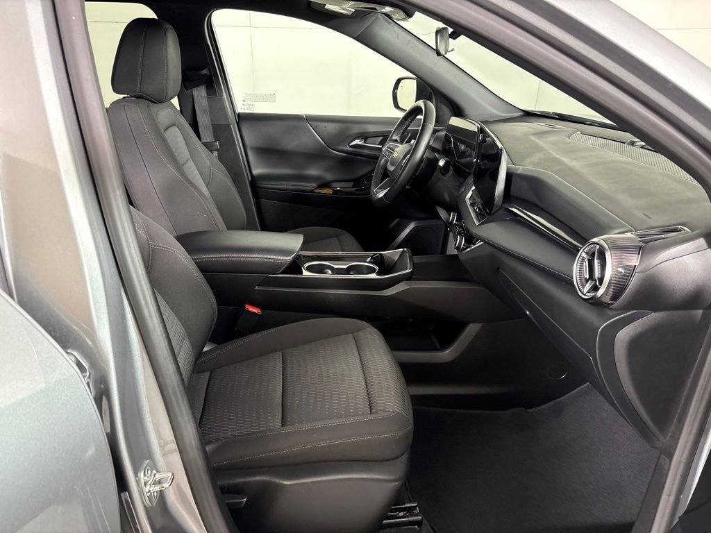 Used 2025 Gray Chevrolet LT image 15
