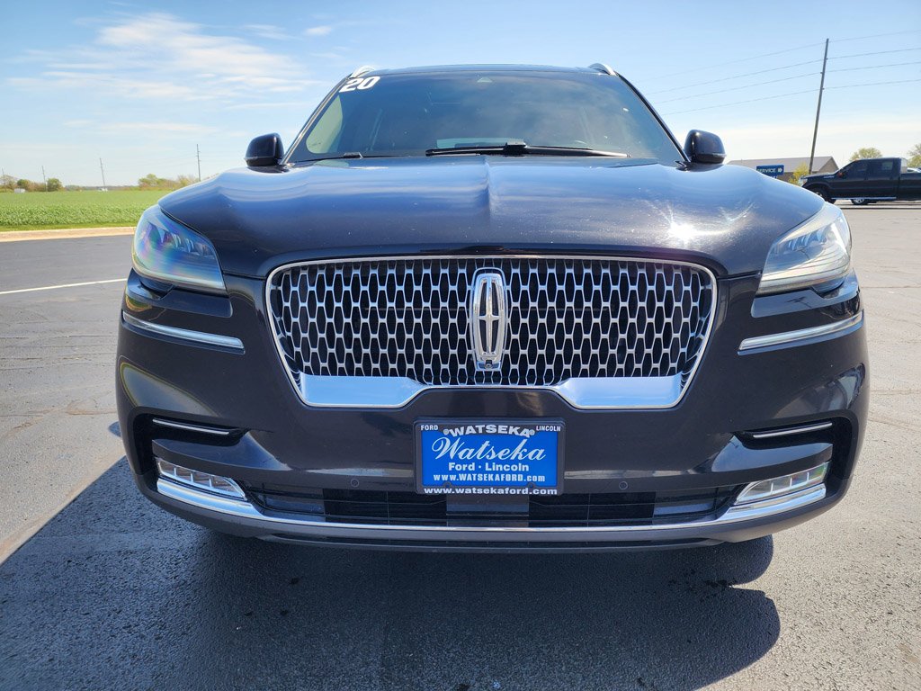 Used 2020 Infinite Black Metallic Lincoln Reserve image 2