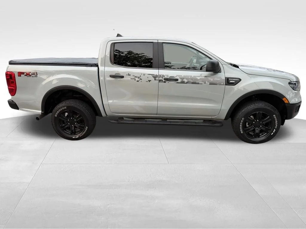 Used 2022 Green Ford XL image 3