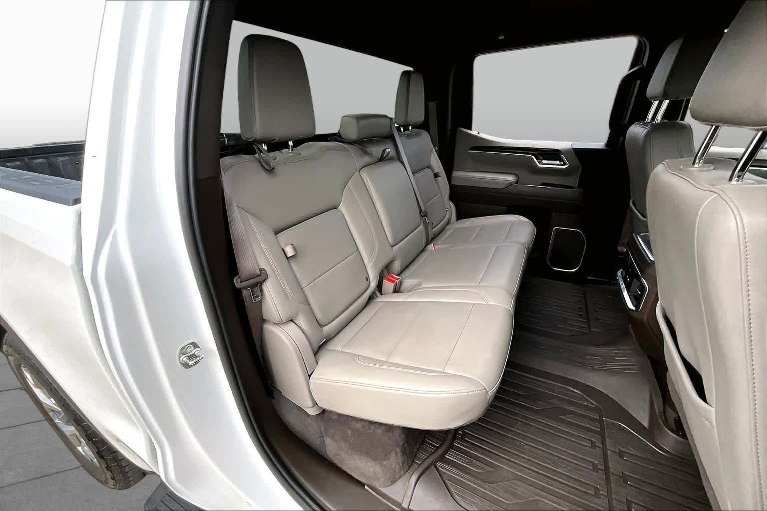 Used 2026 Summit White GMC SLT image 20