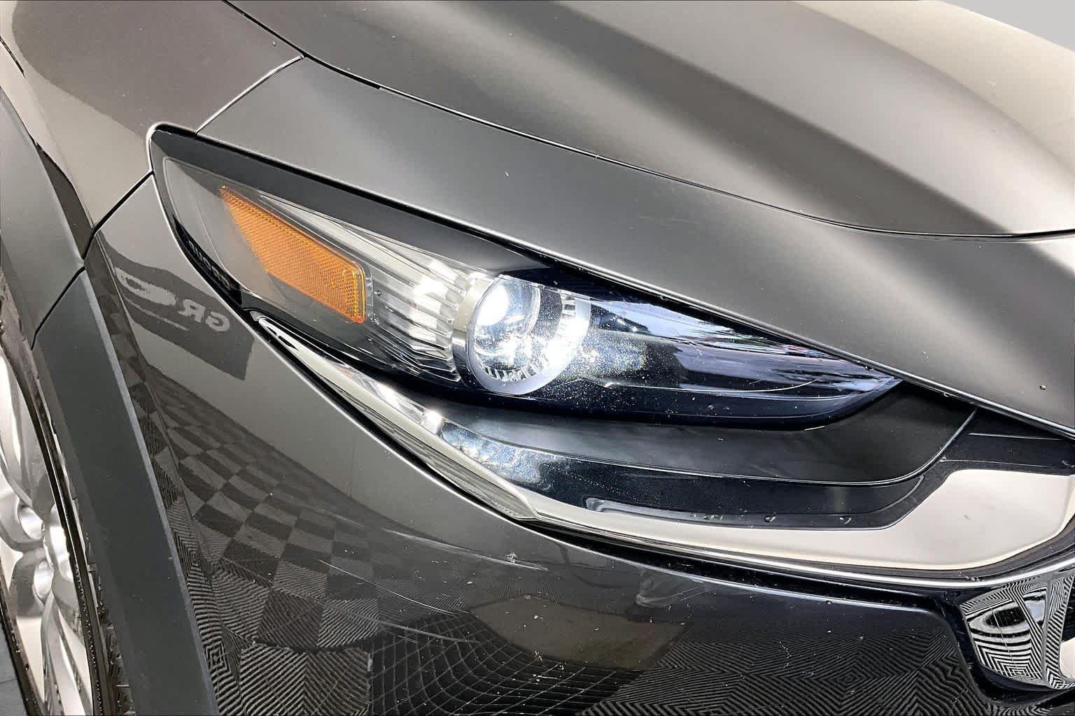 Used 2021 Machine Gray Metallic Mazda Preferred image 25