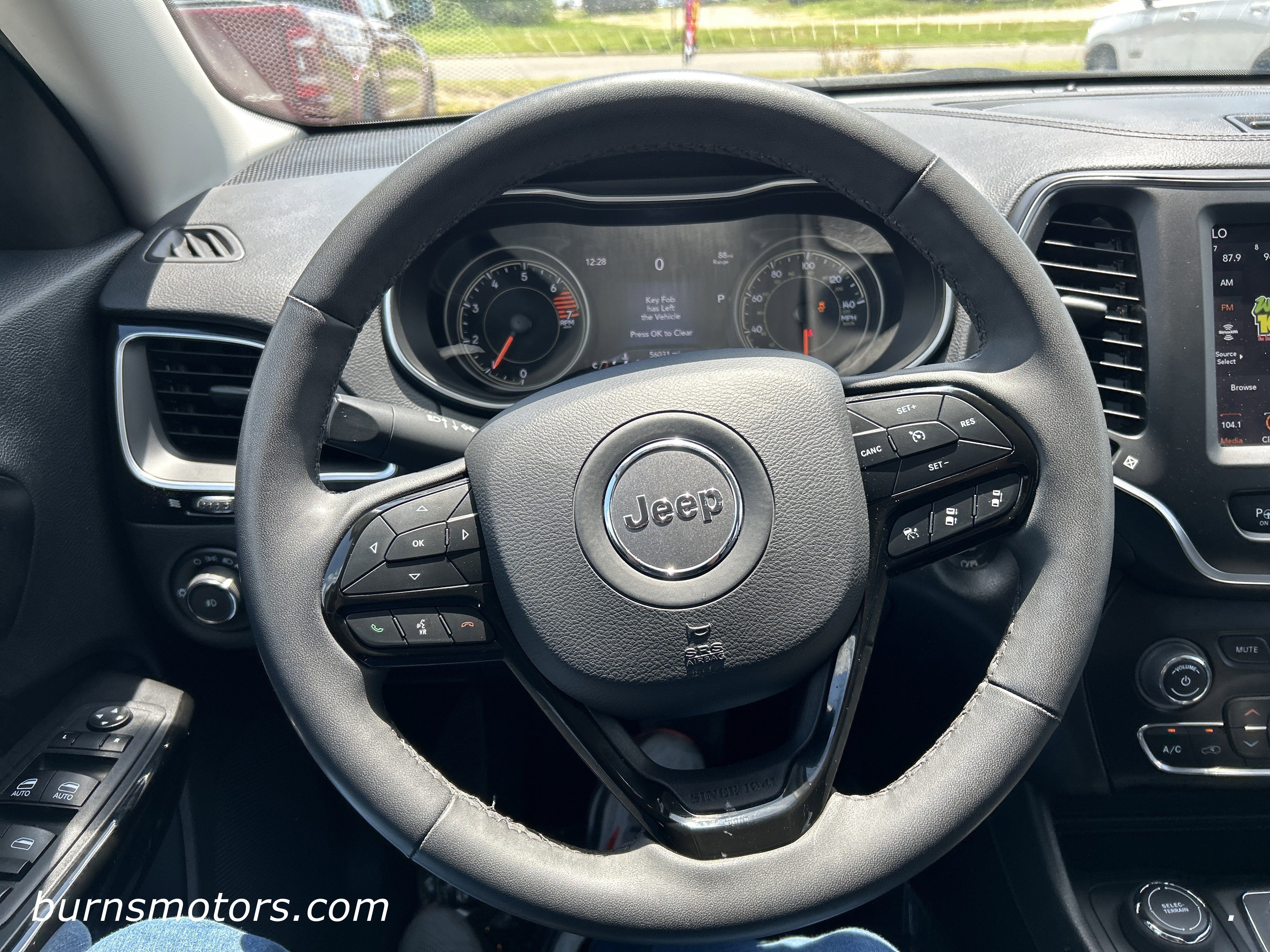 2023 Jeep Cherokee Altitude Lux - Photo 17