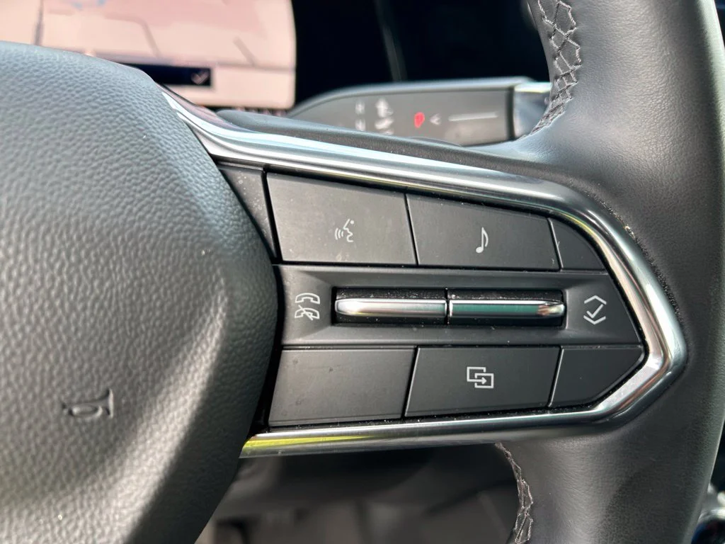 Used 2025 Black Chevrolet LT image 19