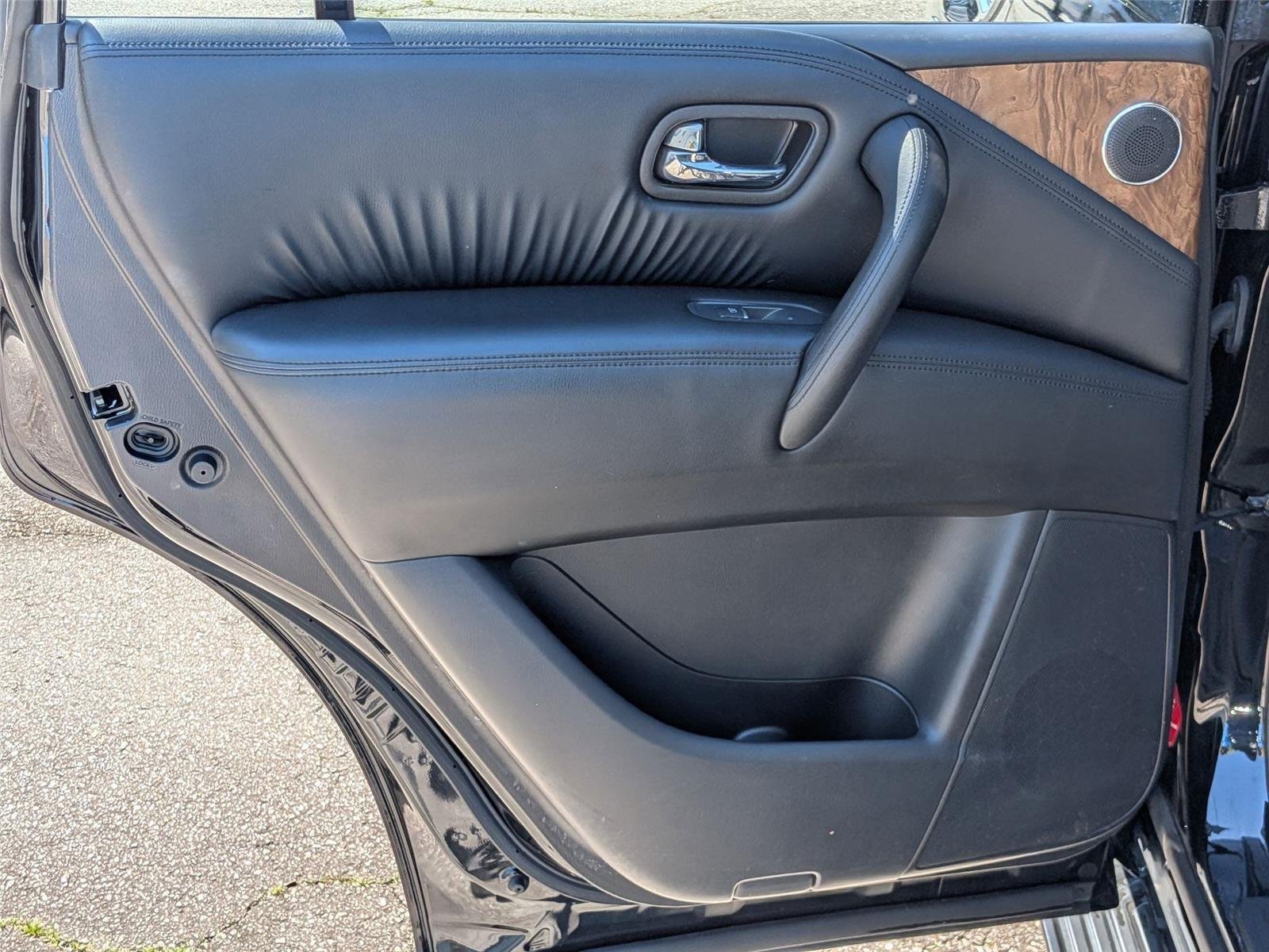 Used 2021 Super Black Nissan SL image 27