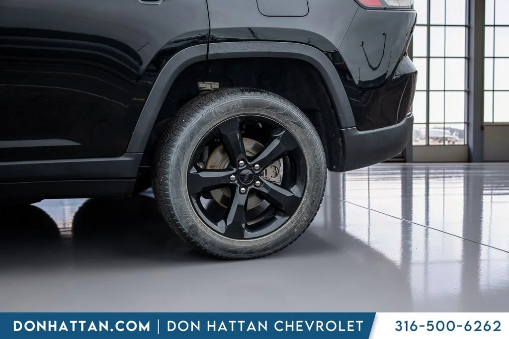 Used 2023 Black Jeep Limited image 43