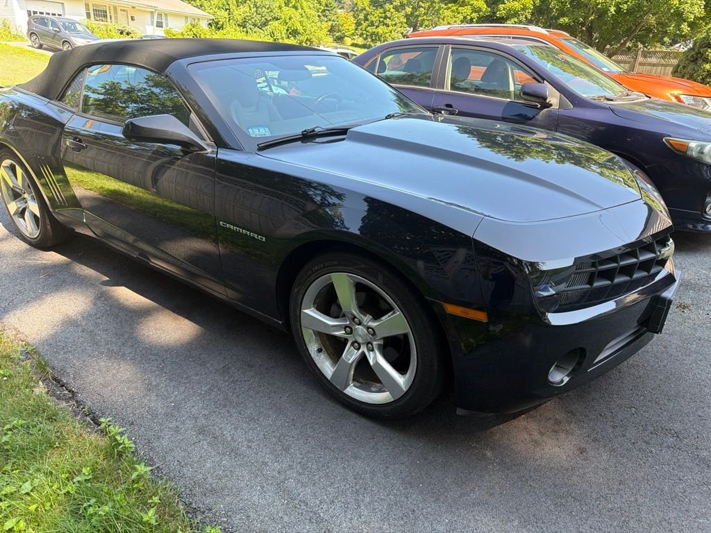 Used 2013 Black Chevrolet 2LT image 4