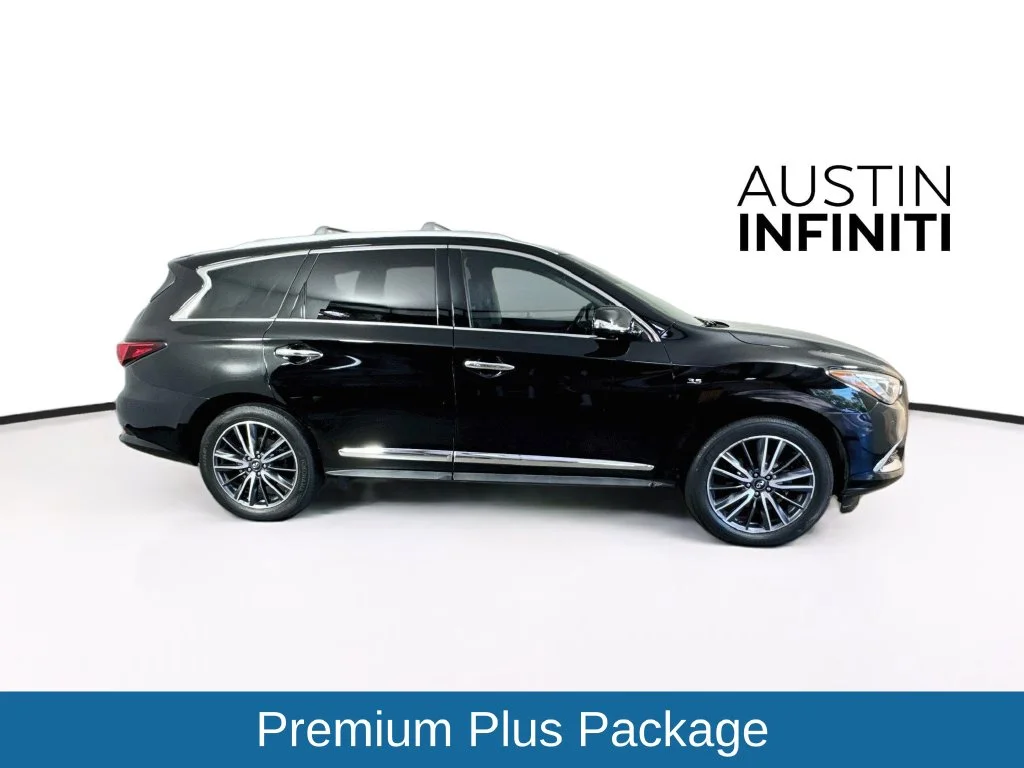 Used 2018 Black INFINITI  image 9