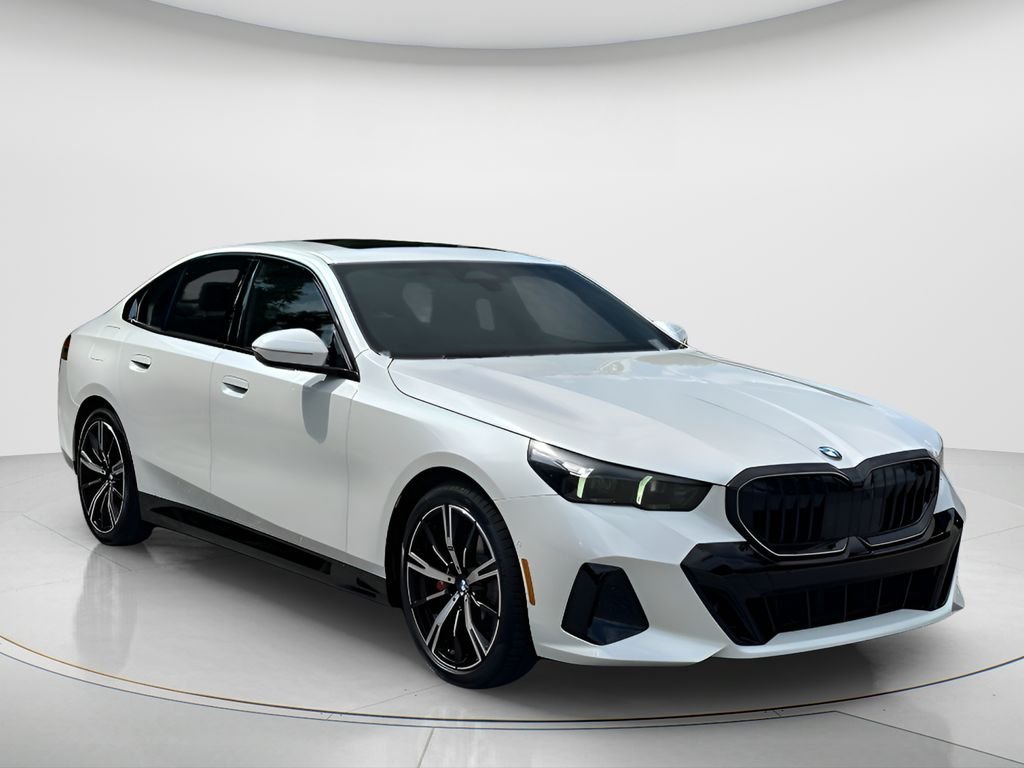 New 2027 Mineral White Metallic BMW 530i image 3