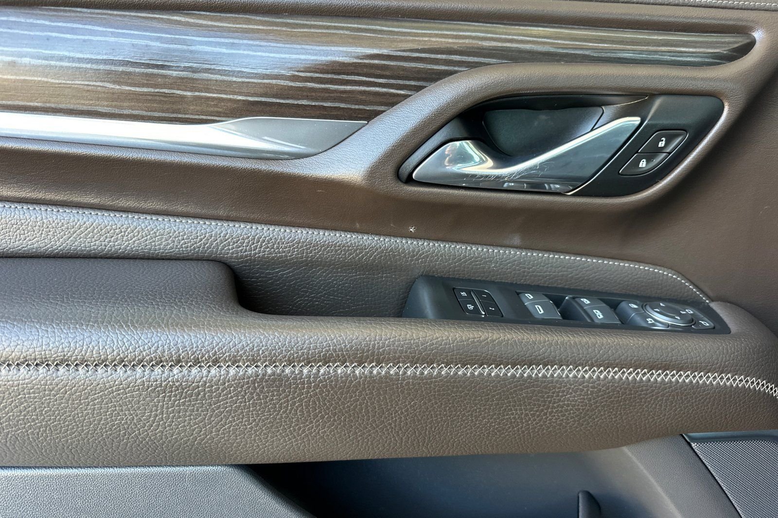 2021 GMC Yukon Denali - Photo 10